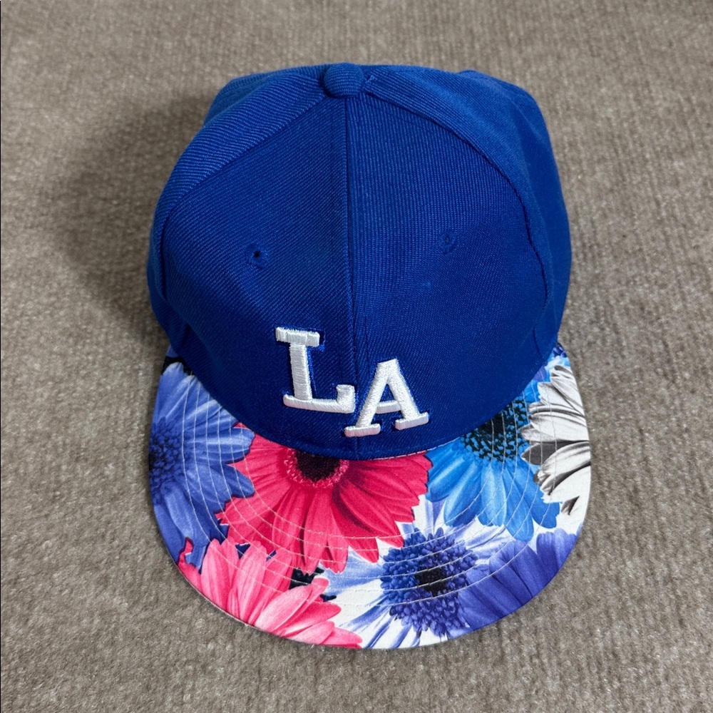 LA Dodgers Blue Floral Baseball Adjustable One Size Fits All Hat - Picture 2 of 8